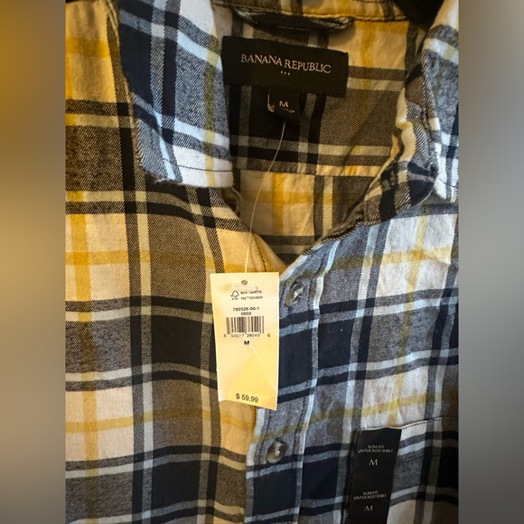 NWT NEVER WORN - Slim Fit Button Down Shirt - Picture 4 of 5